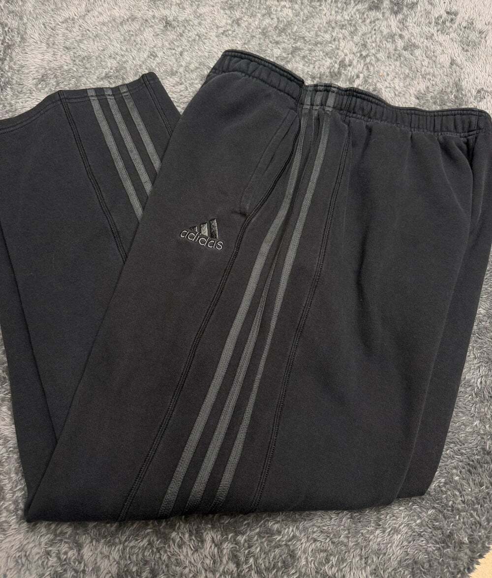 Adidas Black Sweatpants in men’s medium.
